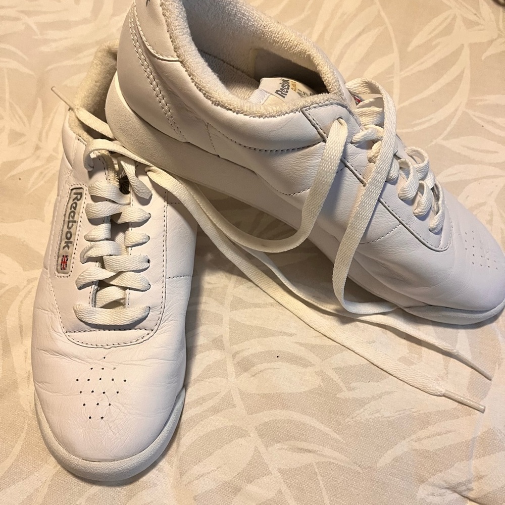Reebok White Leather Classic Low-Top Sneakers